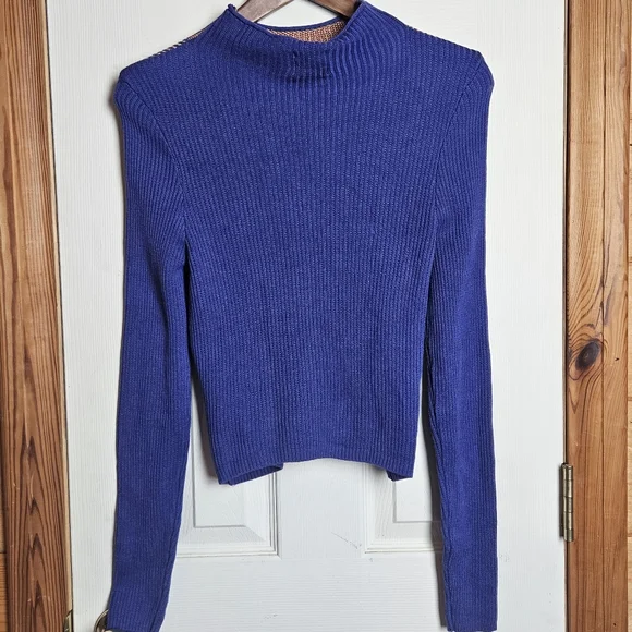 Urban Outfitters BDG Shauna Jacquard Cherry Mockneck Sweater In Navy size Medium - Picture 6 of 9